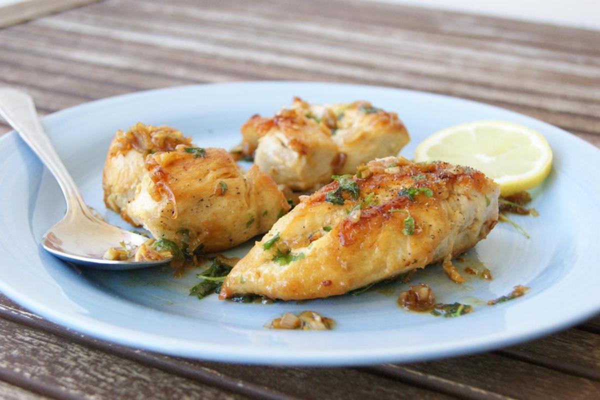 Pan-Seared Chicken with Sofrito and Garlic Lime Sauce