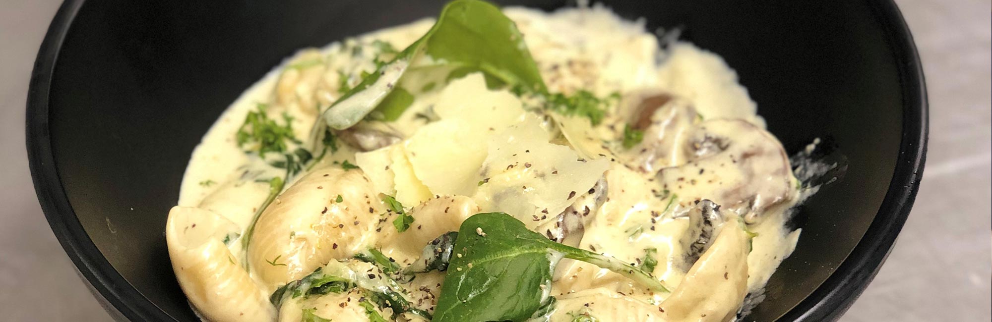 One-Pot Creamy Spinach and Mushroom Pasta
