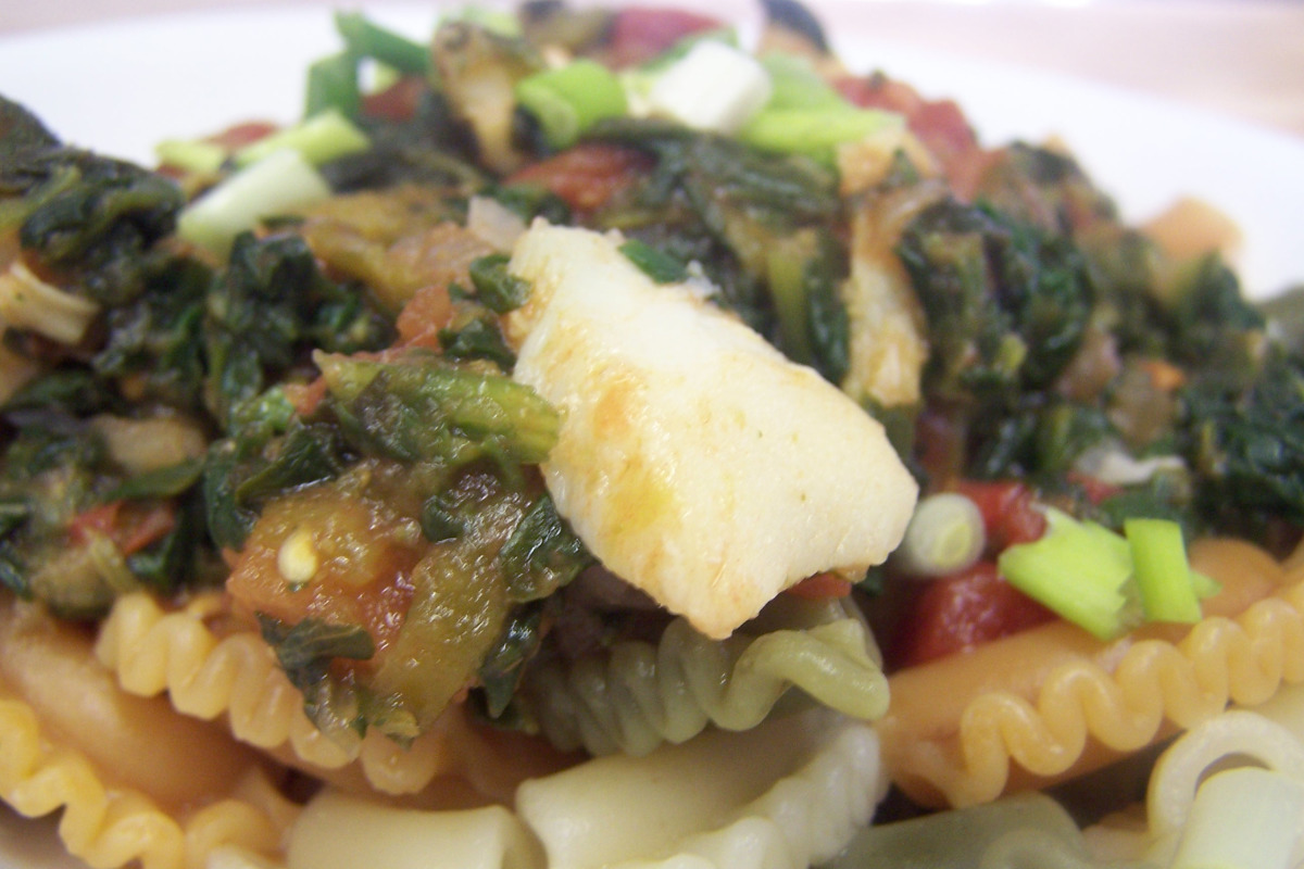 Sautéed Cod with Garlic and Fresh Spinach