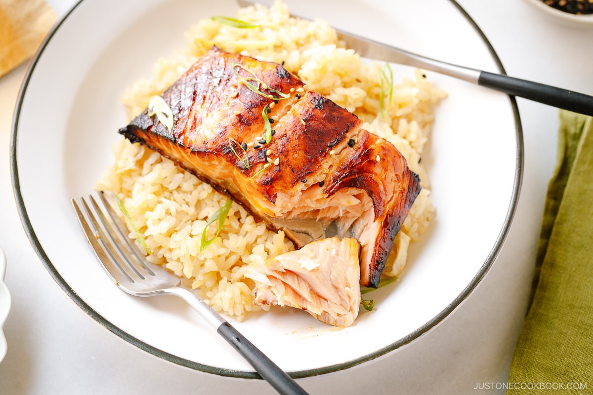 Pan-Seared Miso-Glazed Salmon with Steamed Rice