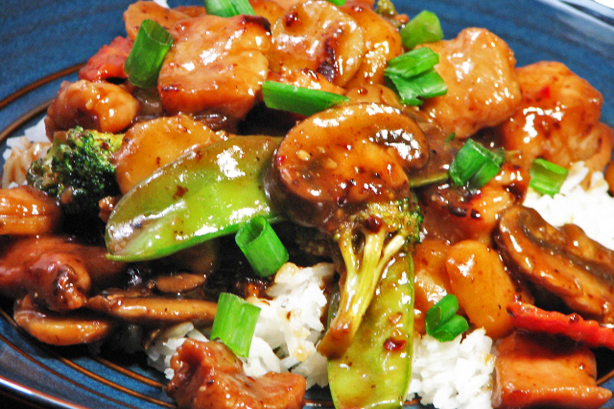 Stir-Fried Sliced Pork with Authentic Garlic Soy Glaze