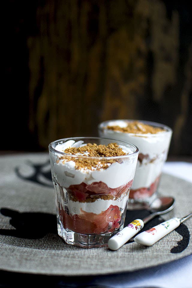 Layered Tilslørte Bondepiker Apple Trifle