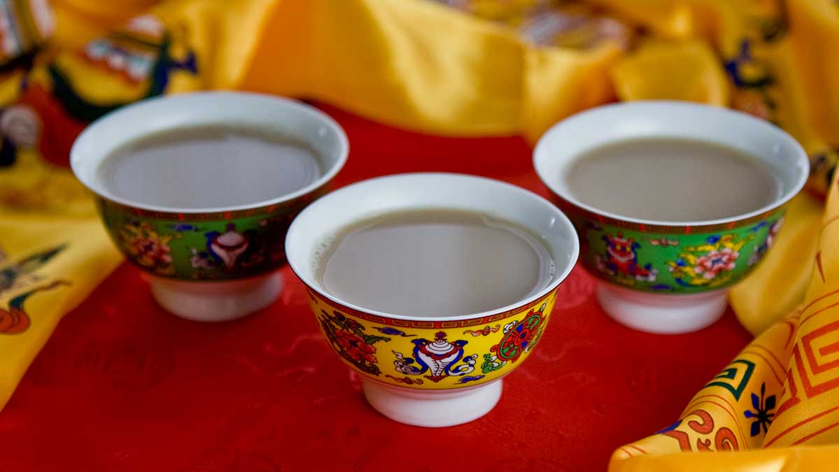 Sweet Tibetan Butter Tea with Roasted Barley Flour