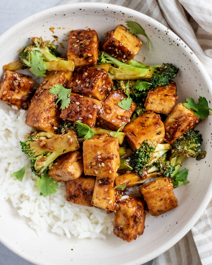 Stir-Fried Tofu with Garlic and Broccoli in Ginger-Soy Glaze