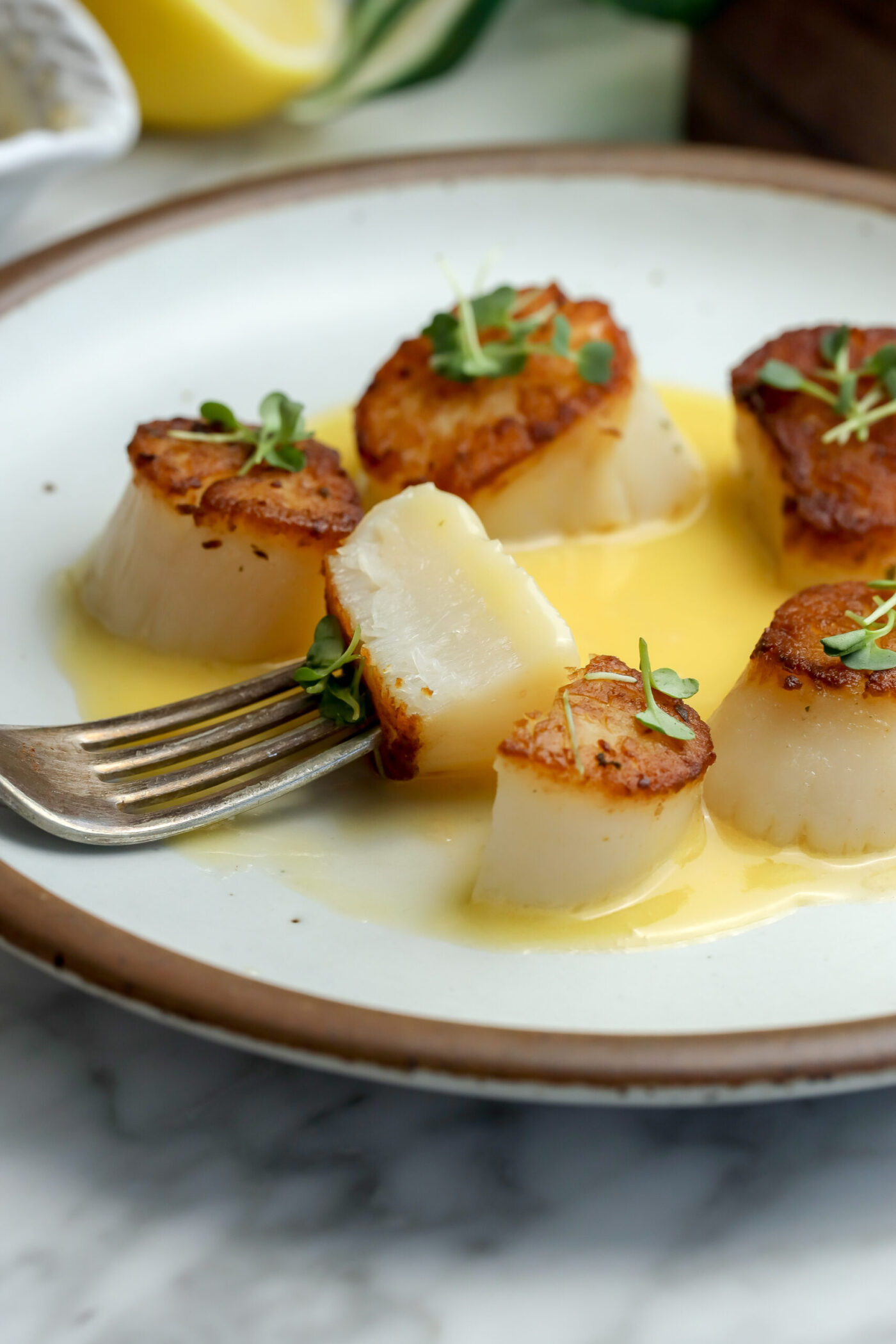 Pan-Seared Scallops with Champagne Beurre Blanc and Asparagus