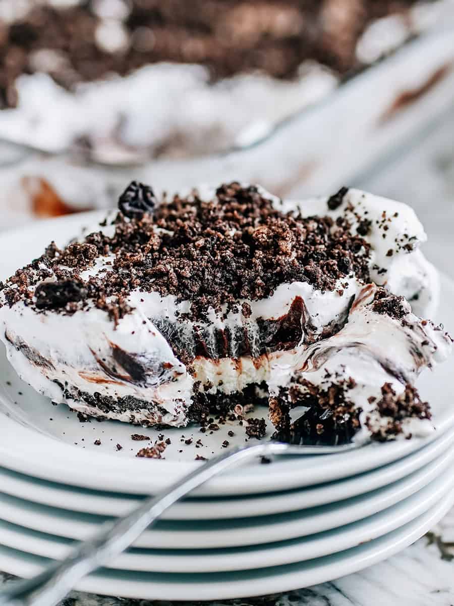 No-Bake Dirt Cake with Cream Cheese and Oreo Crust