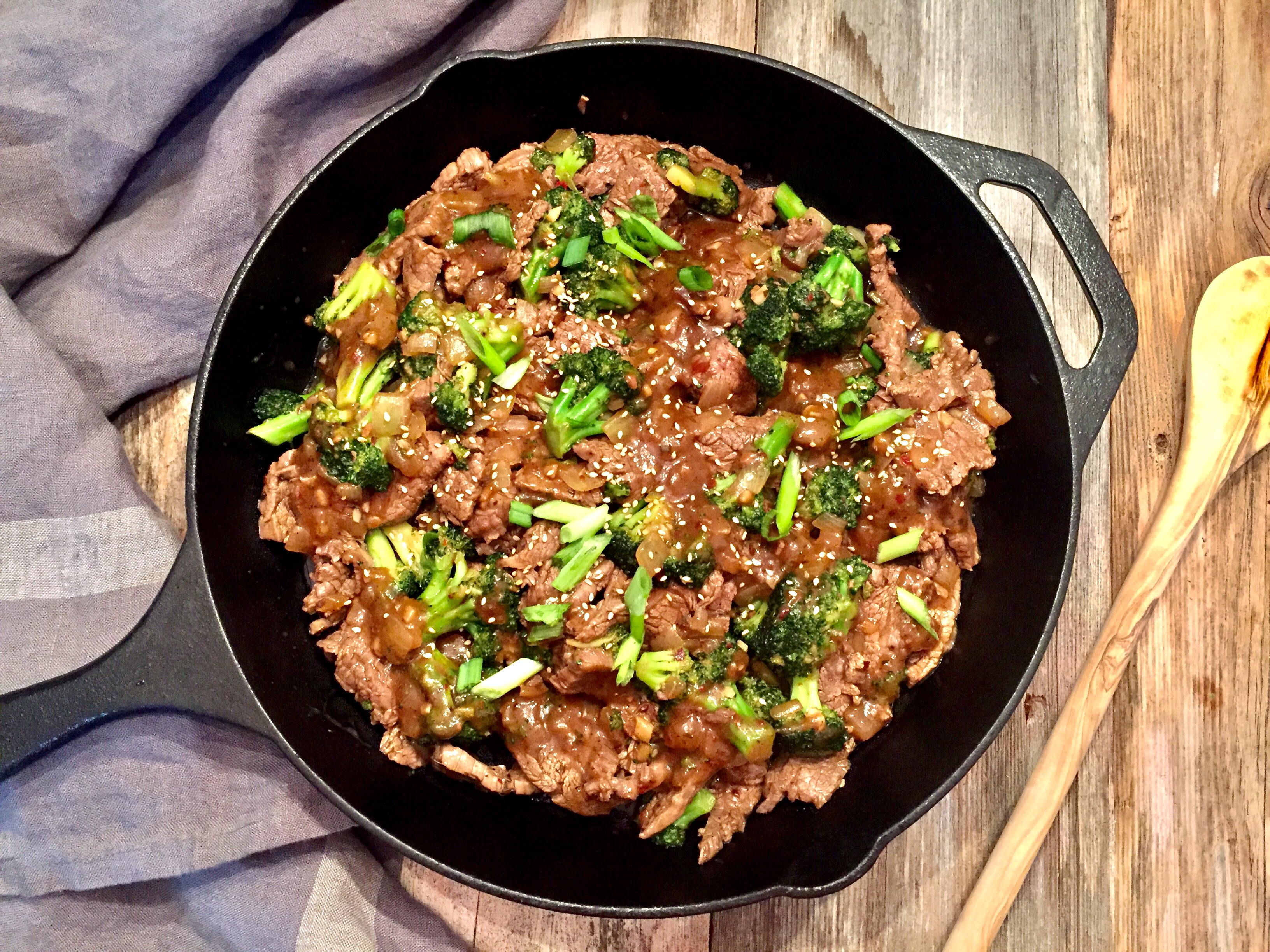 Broccoli and Ground Beef Skillet with Spicy Avocado Dressing