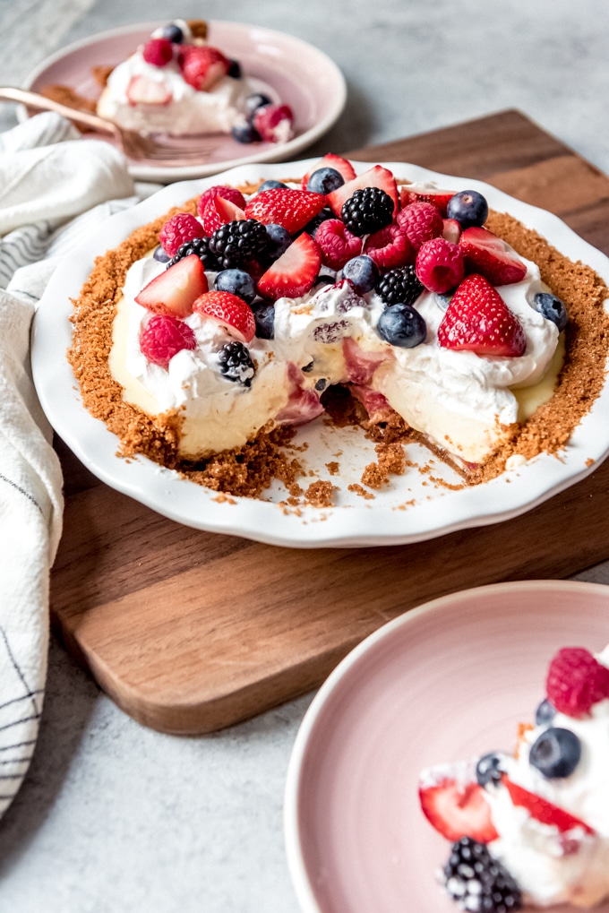 No-Bake berry Cream Pie