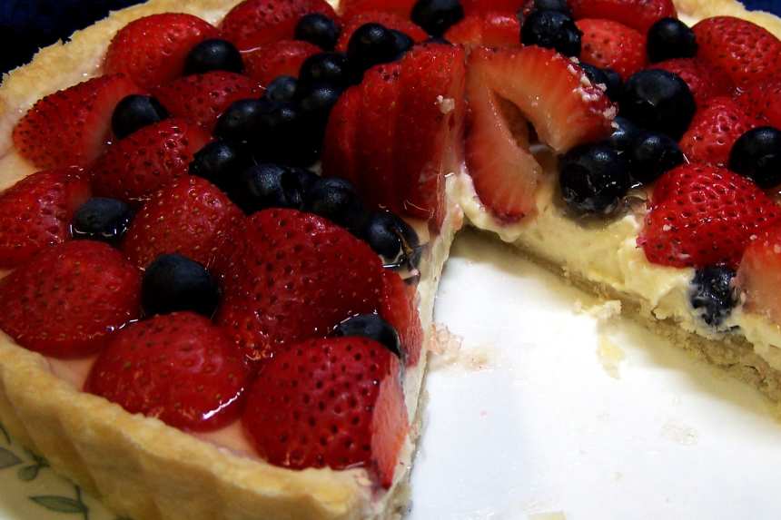 Baked Berry Tart with Raspberry Glaze