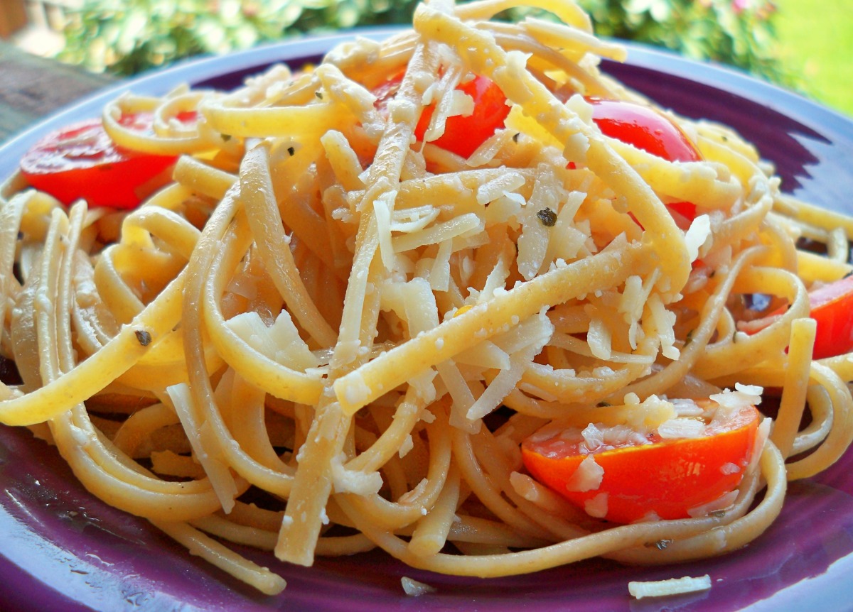 Wave-Form Pasta with Herb-Infused Olive Oil