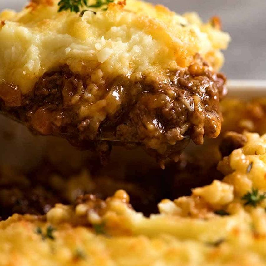 Baked Cheddar and Leek Cottage Pie