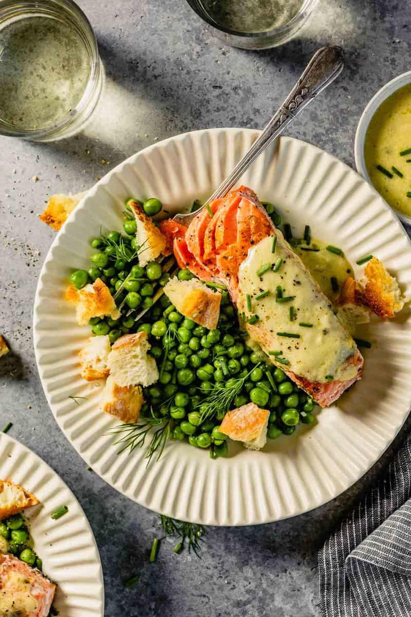 Lemon-Dill Salmon with Herb-Infused Peas