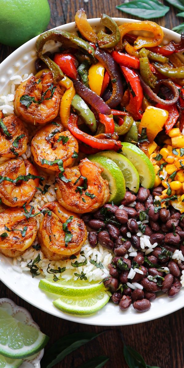 One-Pan Shrimp Fajita Bowl with Bell Peppers and Zucchini