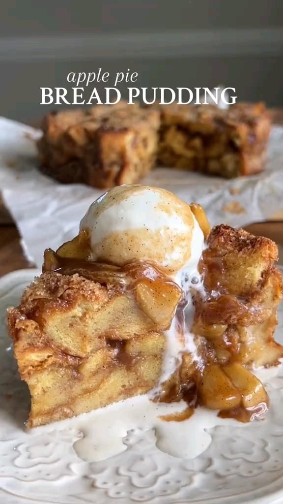 Rustic Indiana Apple and Cinnamon Bread Pudding