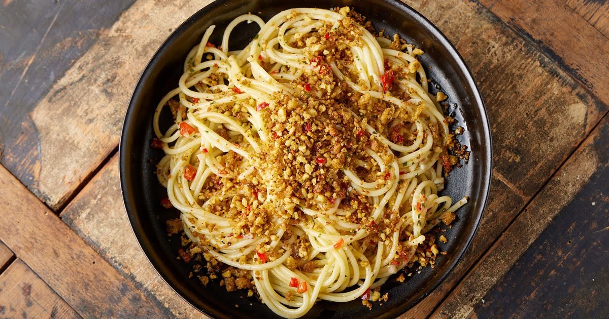 Spaghetti with Garlic-Chili Olive Oil and Crispy Breadcrumbs