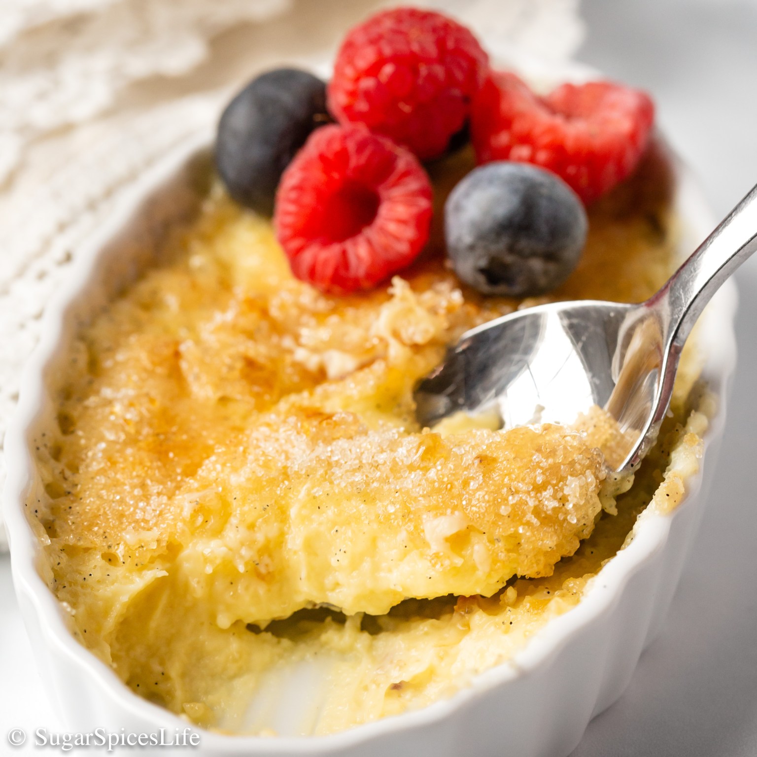Vanilla Bean Crème Brûlée with Caramelized Sugar