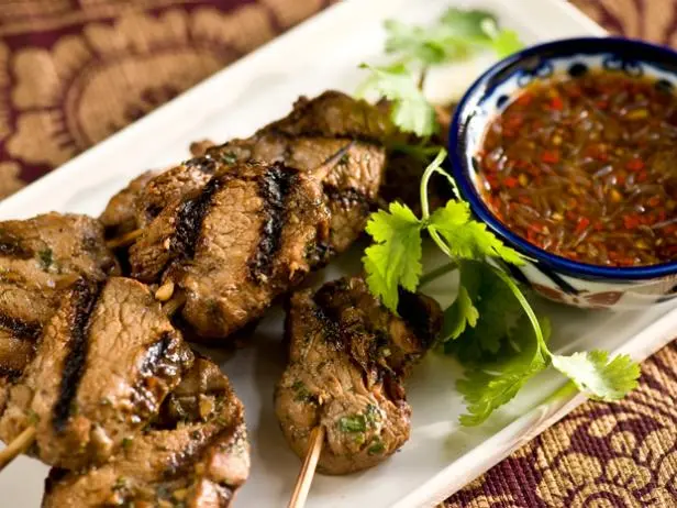 Charred Mezcal-Glazed Pork Skewers with Spicy Chile de Árbol Sauce