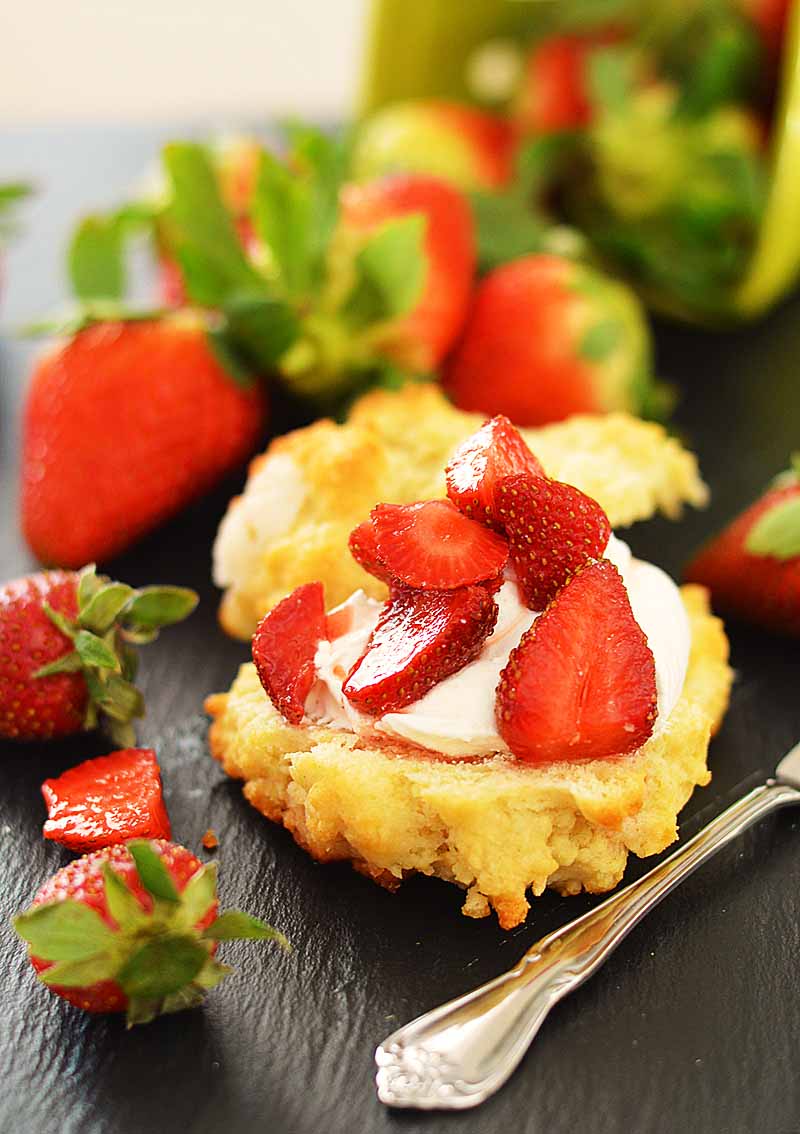 Vegan Strawberry Shortcake Bars