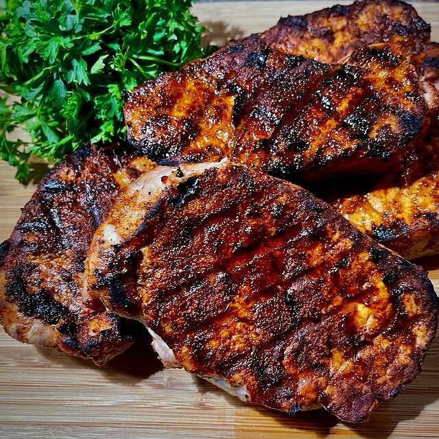 Charcoal-Grilled Spiced Pork Chops with Smoky Paprika Rub