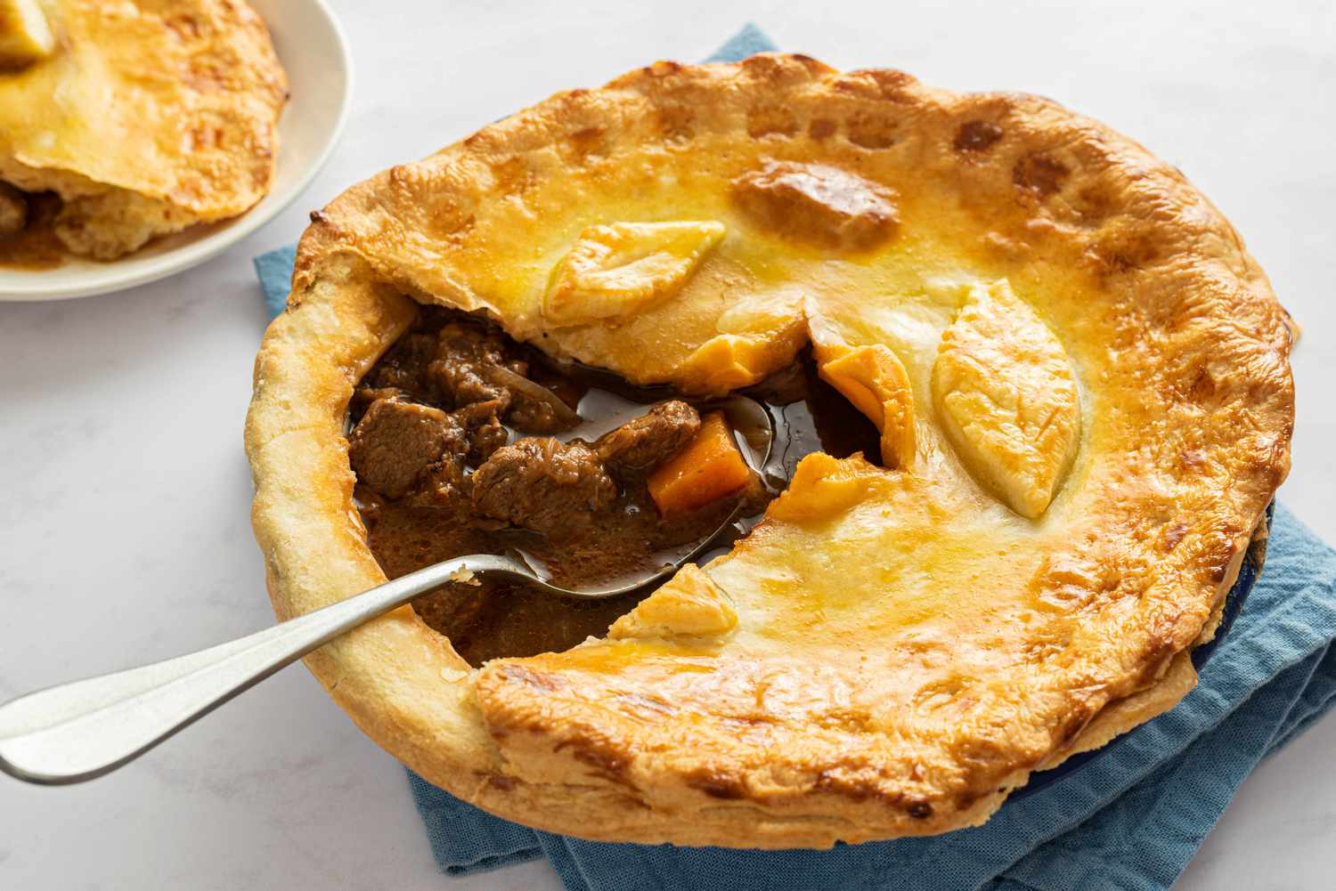 Classic Australian Beef and Mushroom Meat Pie