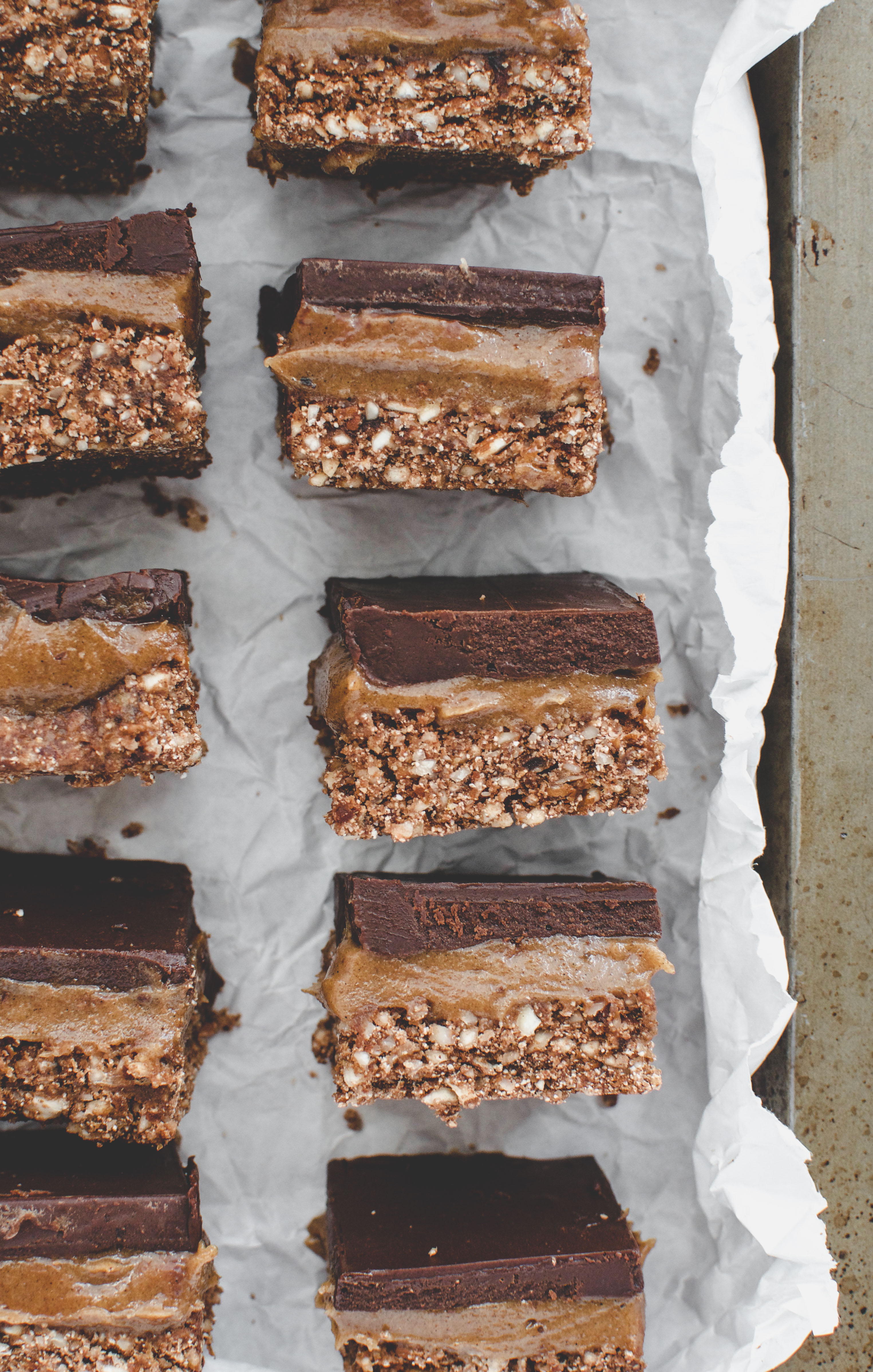 No-Bake Chocolate-Caramel Slice with Roasted Peanuts