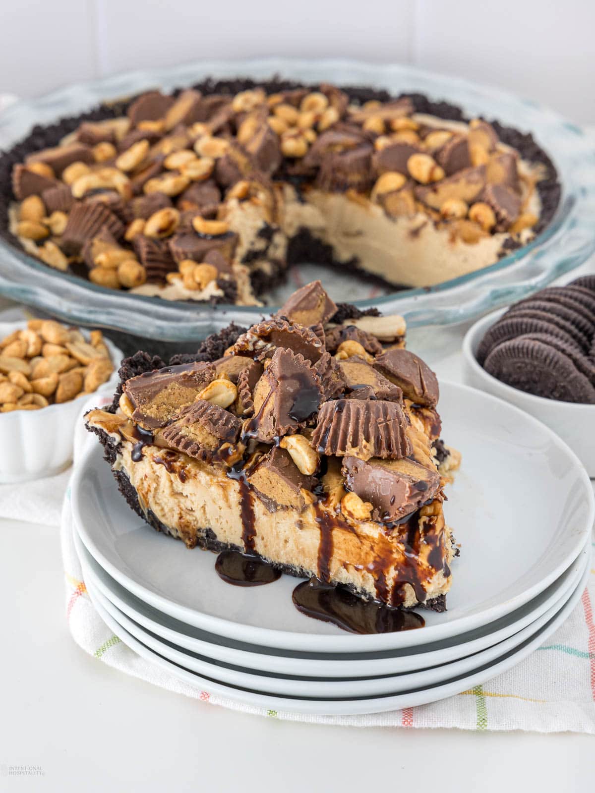 No-Bake Chocolate Peanut Butter Pie with Oreo Crust