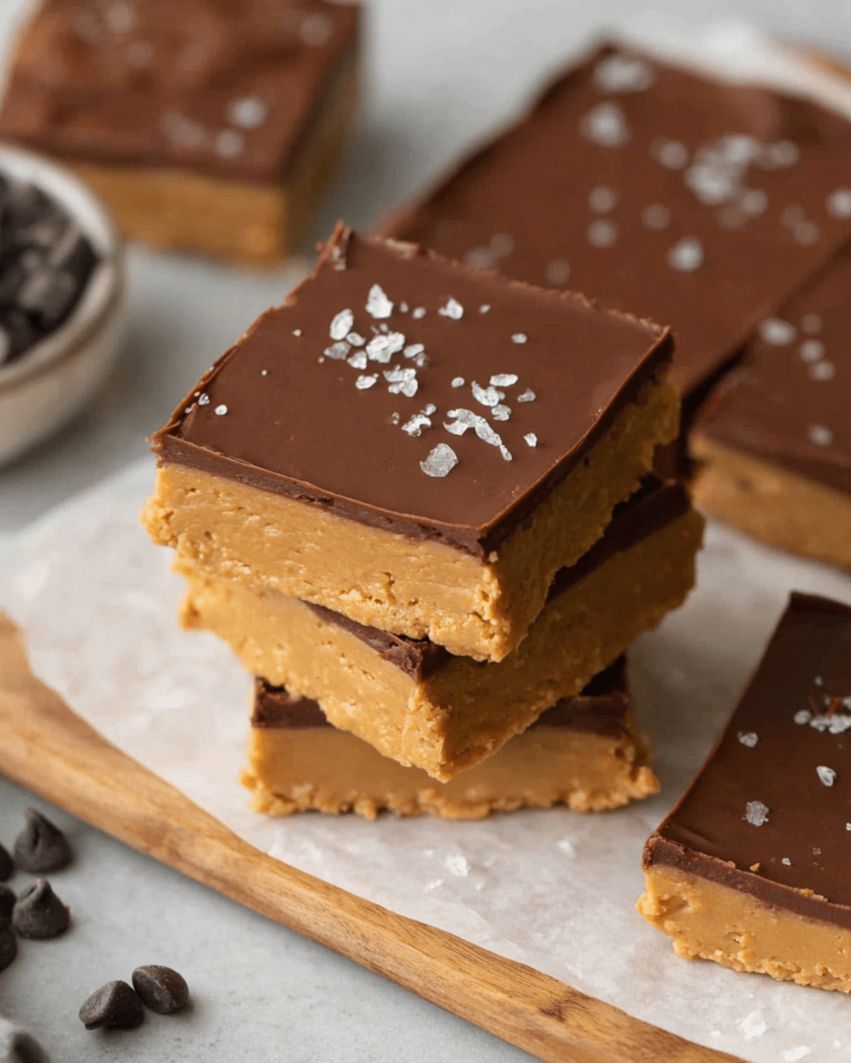 No-Bake Chocolate Peanut Butter Bars with Sea Salt