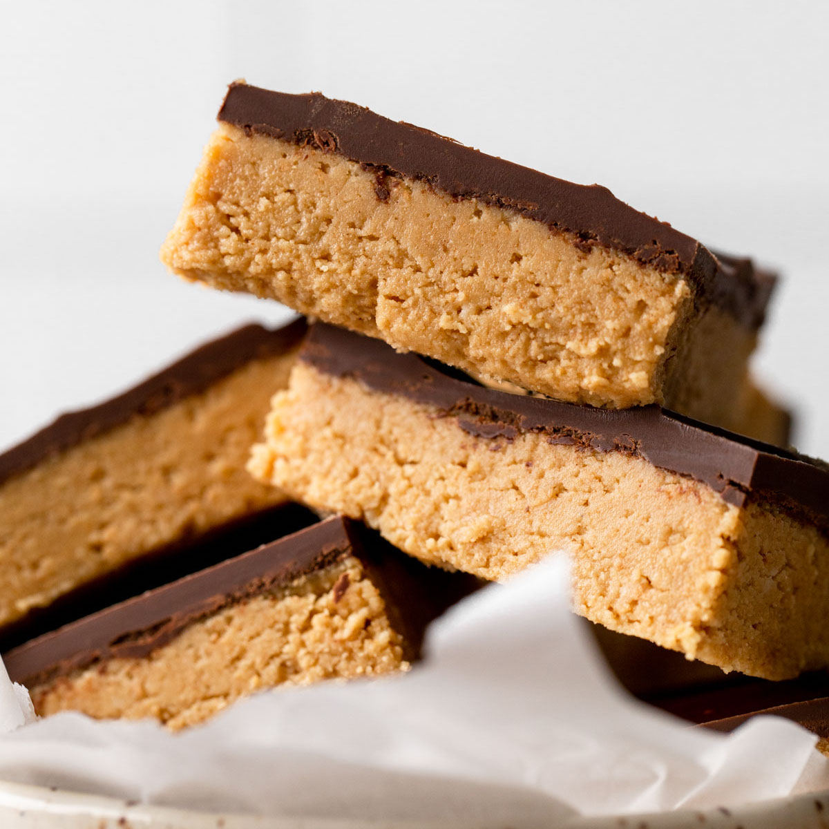 No-Bake Peanut Butter Chocolate Cheesecake Bars