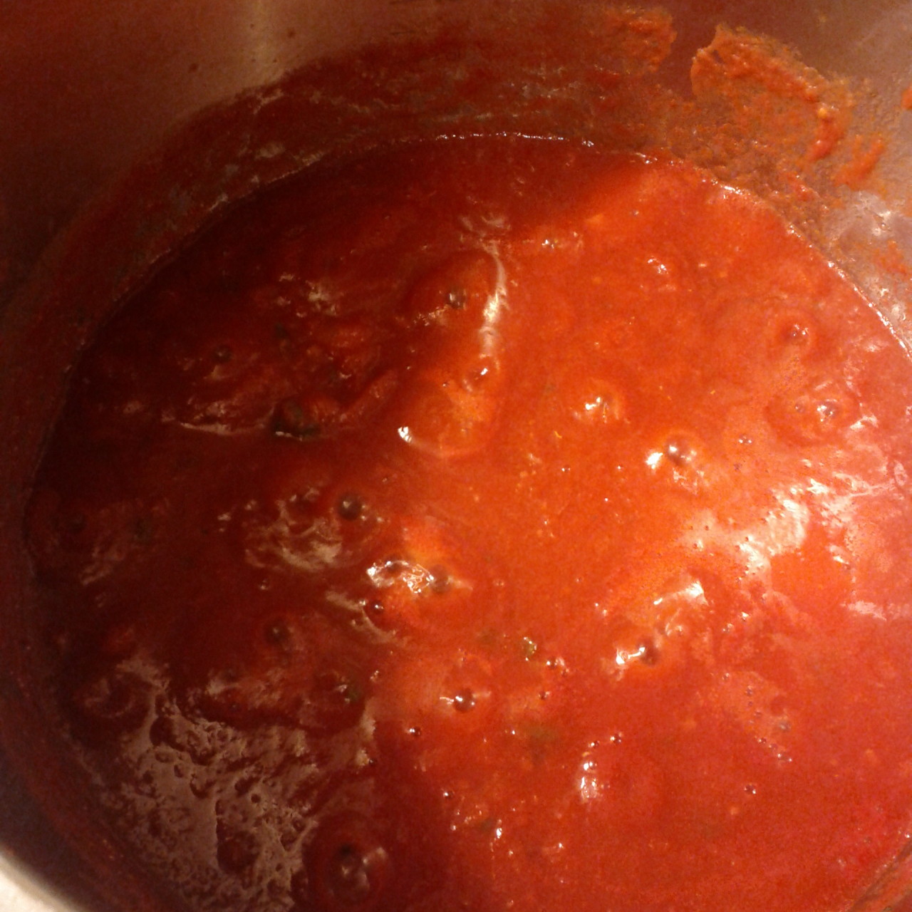 Timeless Slow-Simmered Tomato Ragù