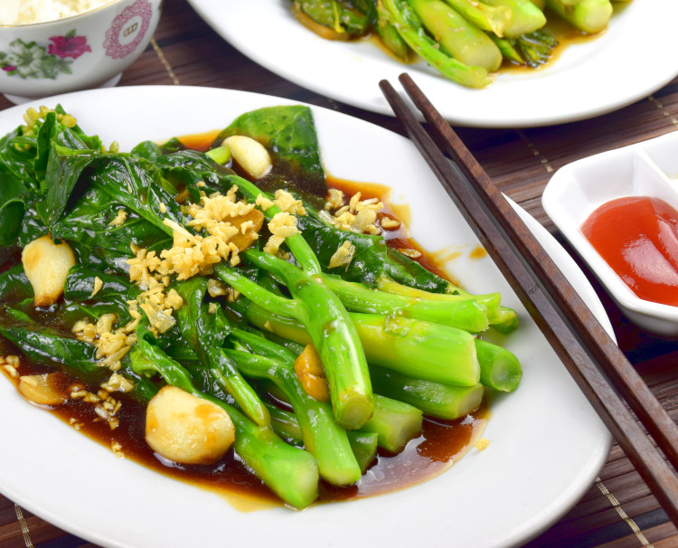 Braised Chinese Broccoli with Garlic and Ginger