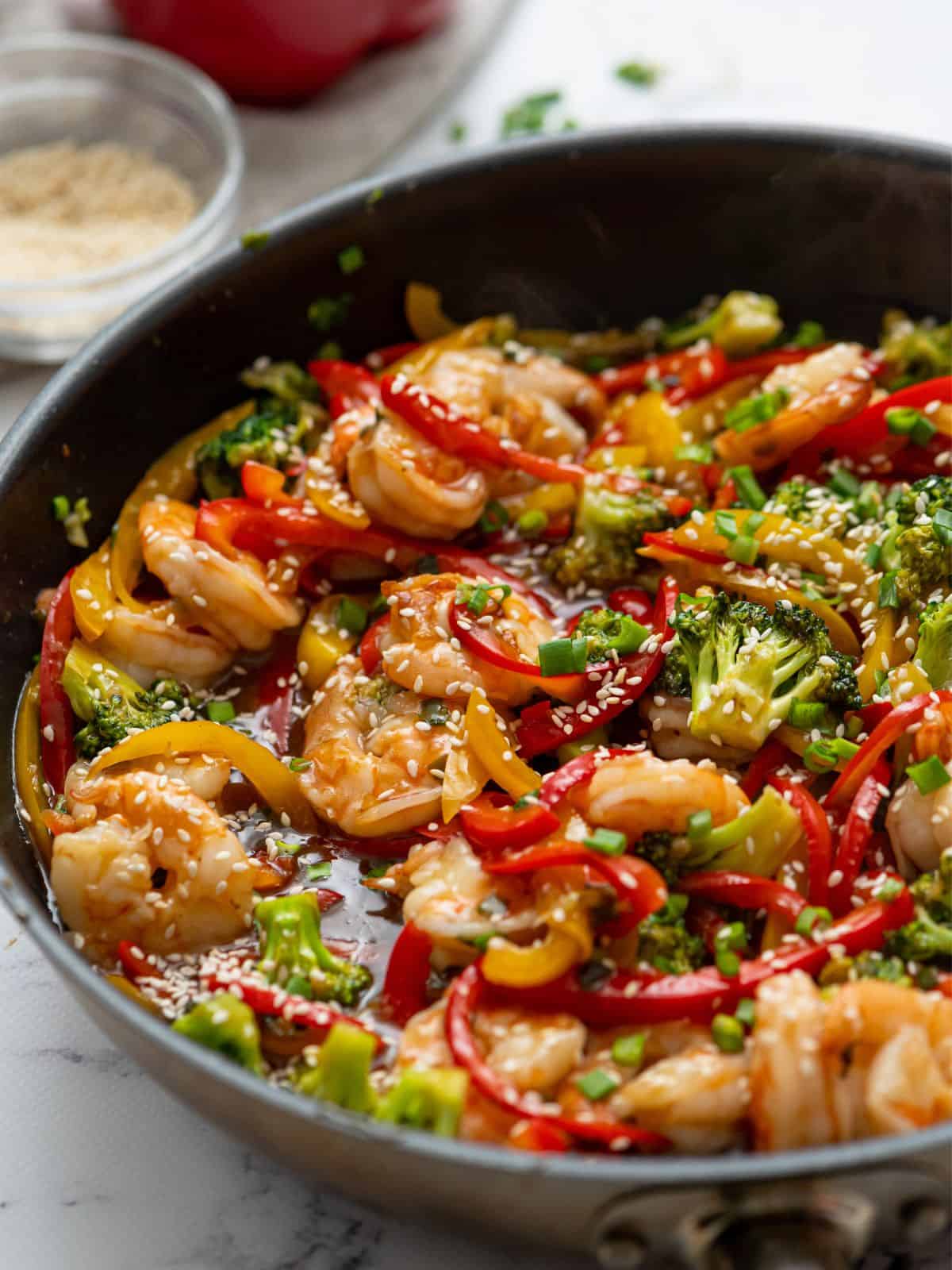 Quick Stir-Fried Shrimp with Bell Peppers and Broccoli