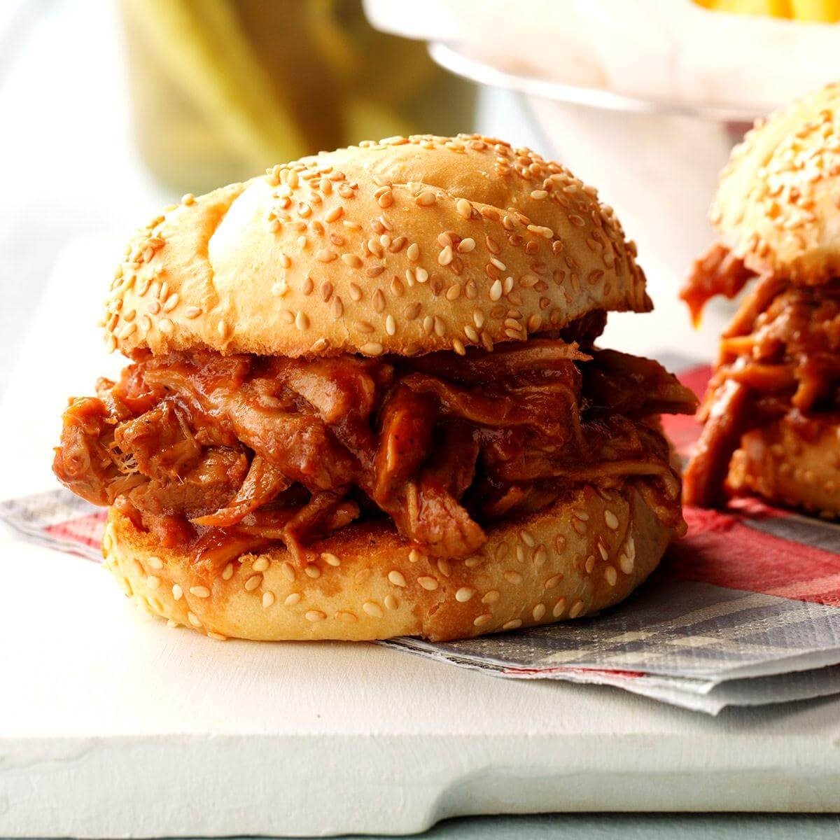 Smoked Memphis-Style Pulled Pork Sandwich with Tangy BBQ Sauce