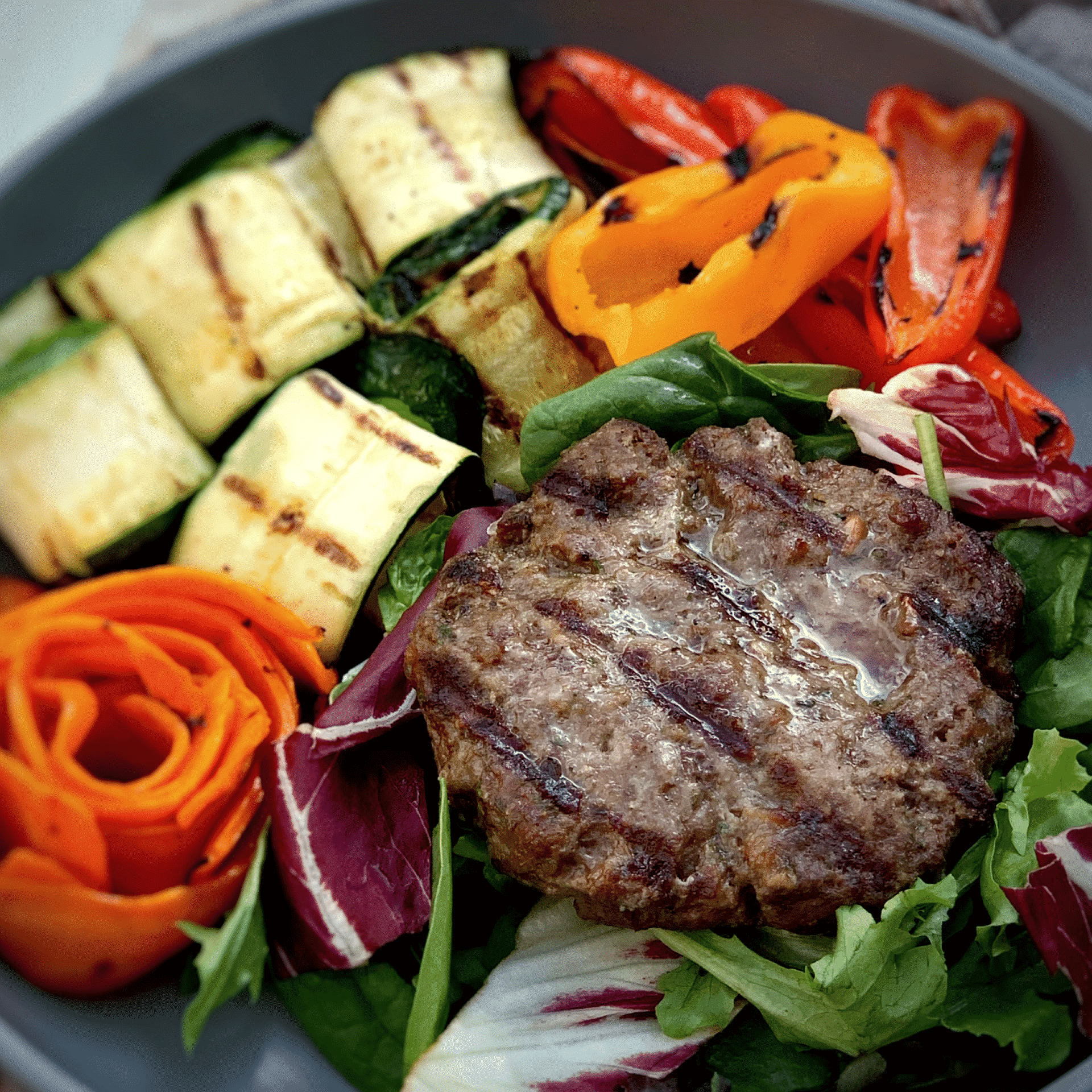 Quick Pan-Seared Burger with Mixed Greens Salad