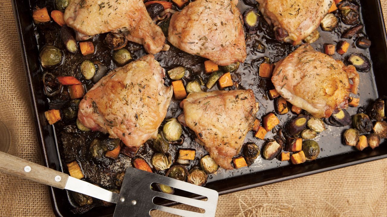 Pan-Seared Chicken Thighs with Garlic and Roasted Vegetables