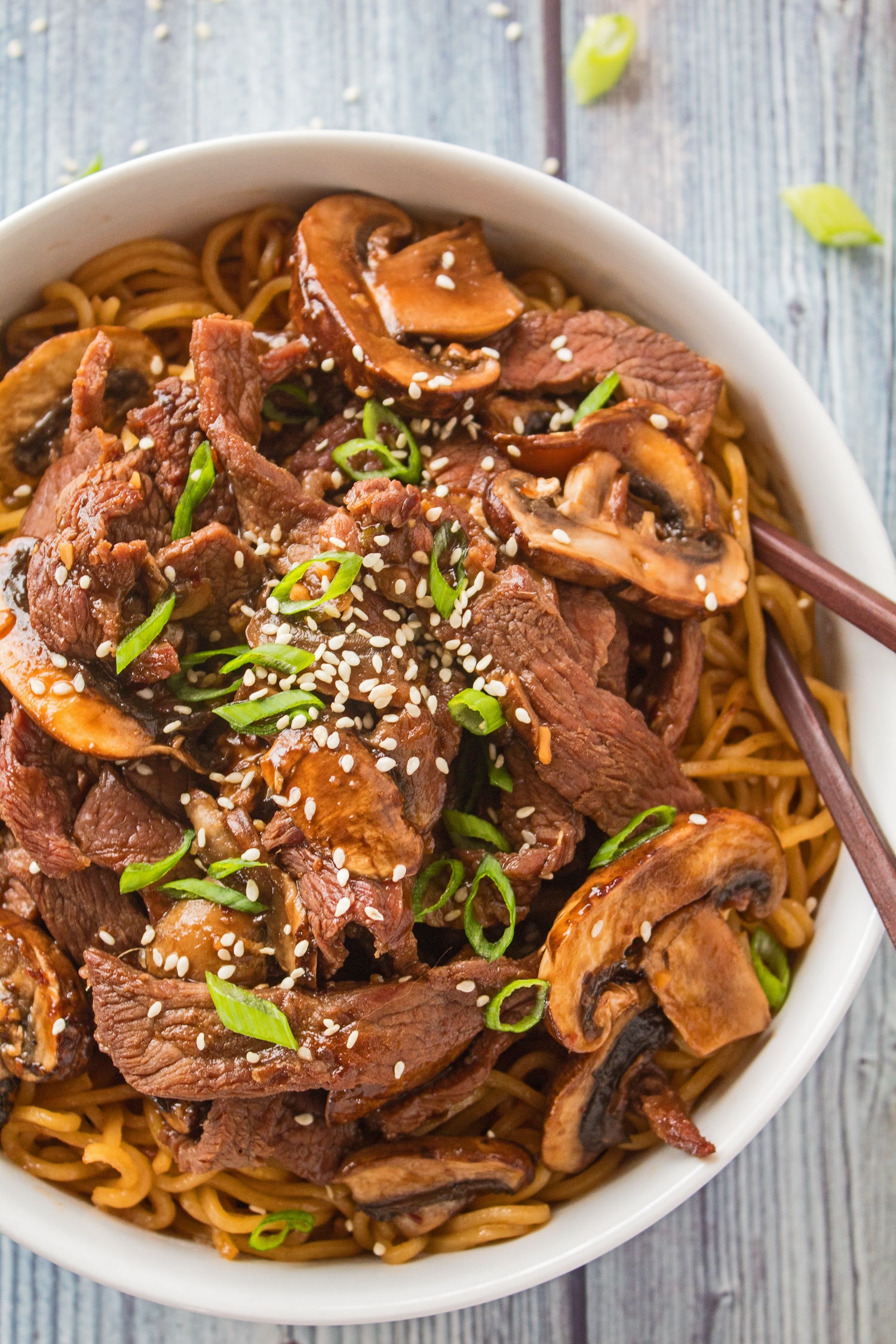 Stir-Fried Beef with Garlic and Sesame Sauce