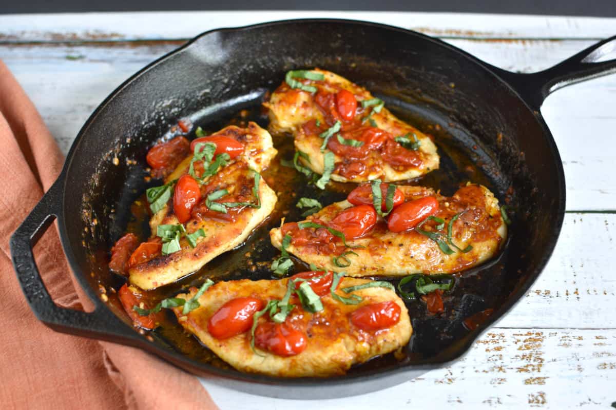 Pan-Seared Chicken with Quick Tomato and Olive Ragù