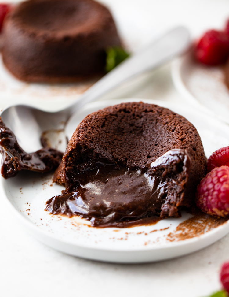 30-Minute Molten Chocolate Fudge Cakes