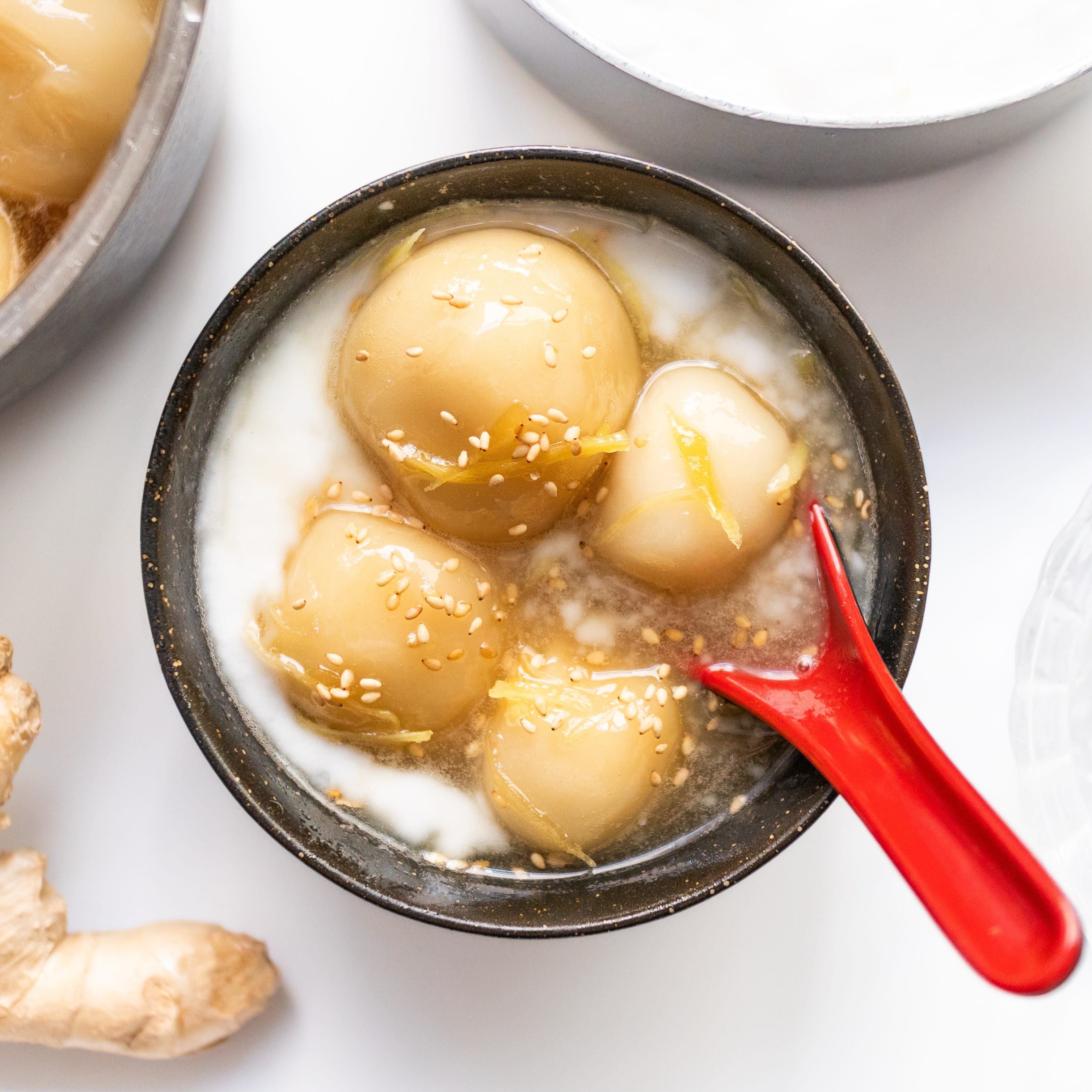 Sweet Sesame Glutinous Rice Balls in Ginger Syrup