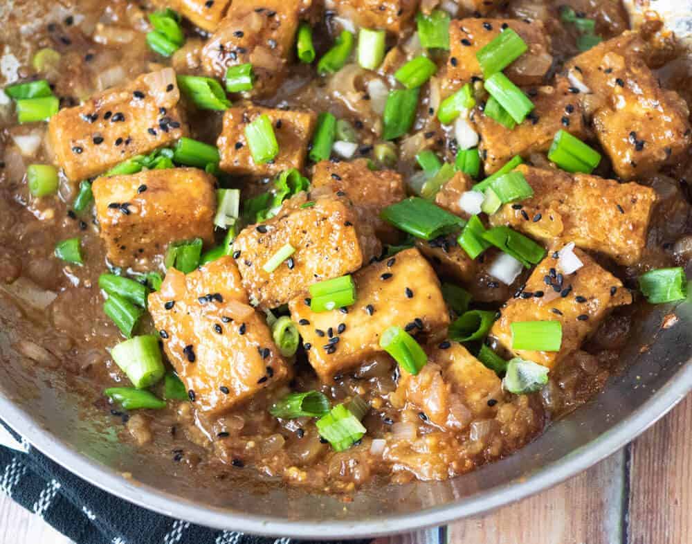 Crisp Tofu Stir-Fry with Garlic Ginger Sauce
