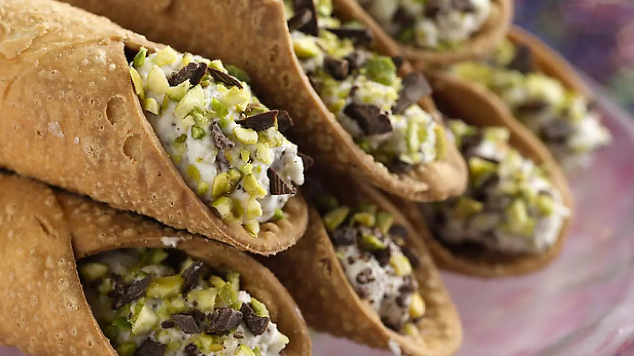 Mini Chocolate Cannoli with Ricotta and Pistachio