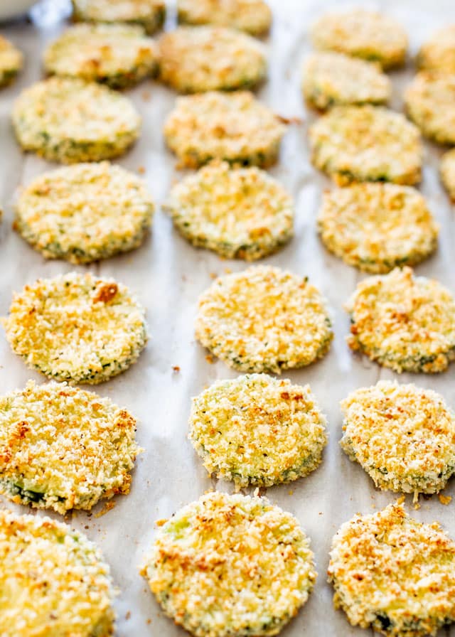 Italian Oven-Baked Zucchini Parmesan Crisps