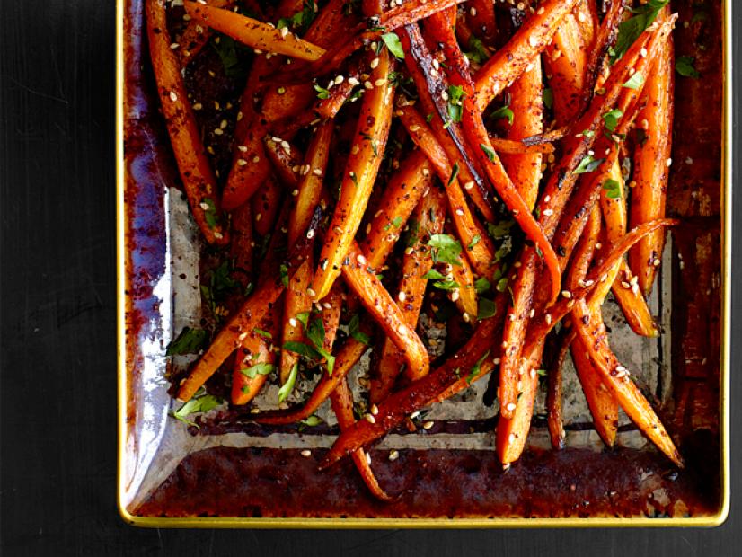 Sesame-Tahini Roasted Carrots with Za’atar
