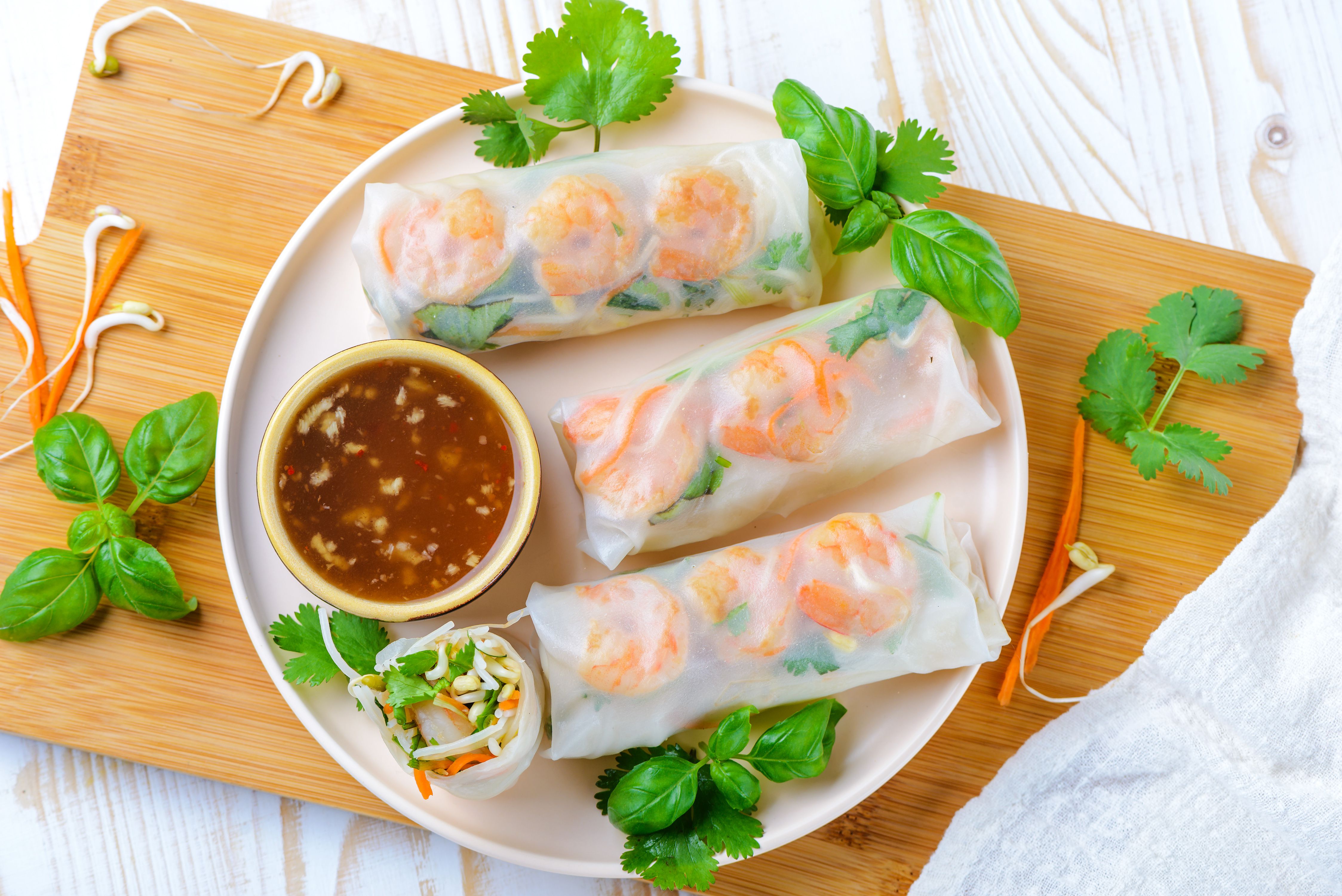 Thai Summer Roll with Shrimp and Peanut Dipping Sauce