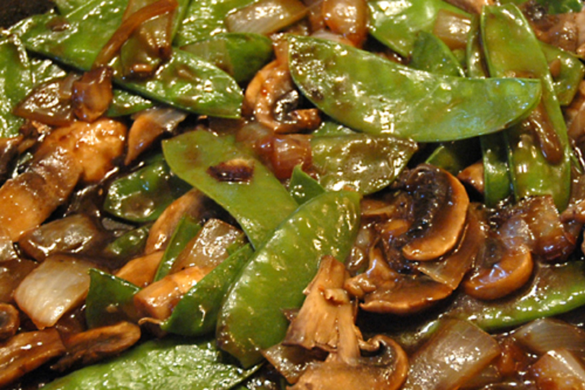 Kangaroo Stir-Fry with Quandong and Snow Peas