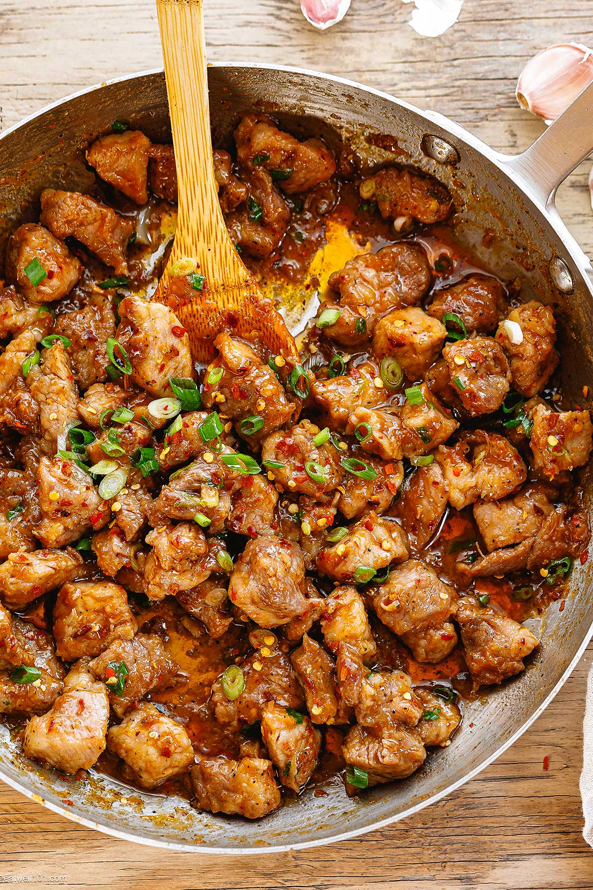 Spicy Pork Stir-Fry with Garlic and Green Beans