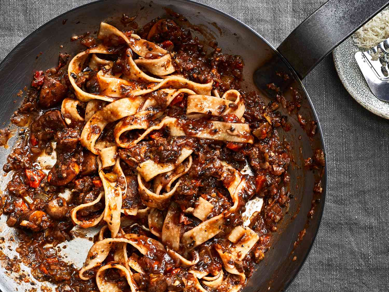 Slow-Cooked Kangaroo Ragu with Bush Tomato and Red Wine