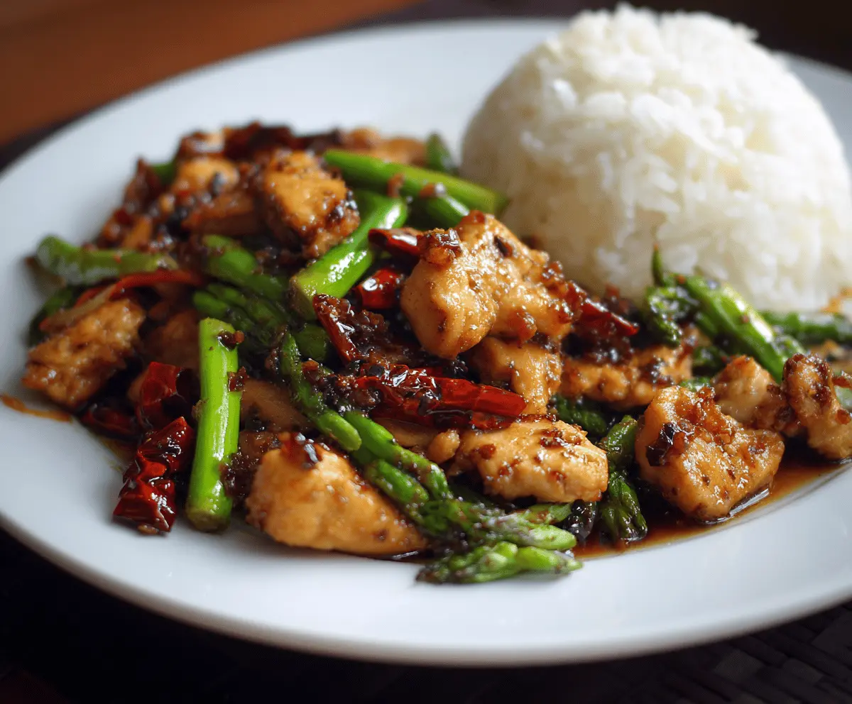 Stir-Fried Chicken with White Pepper and Garlic Dusting