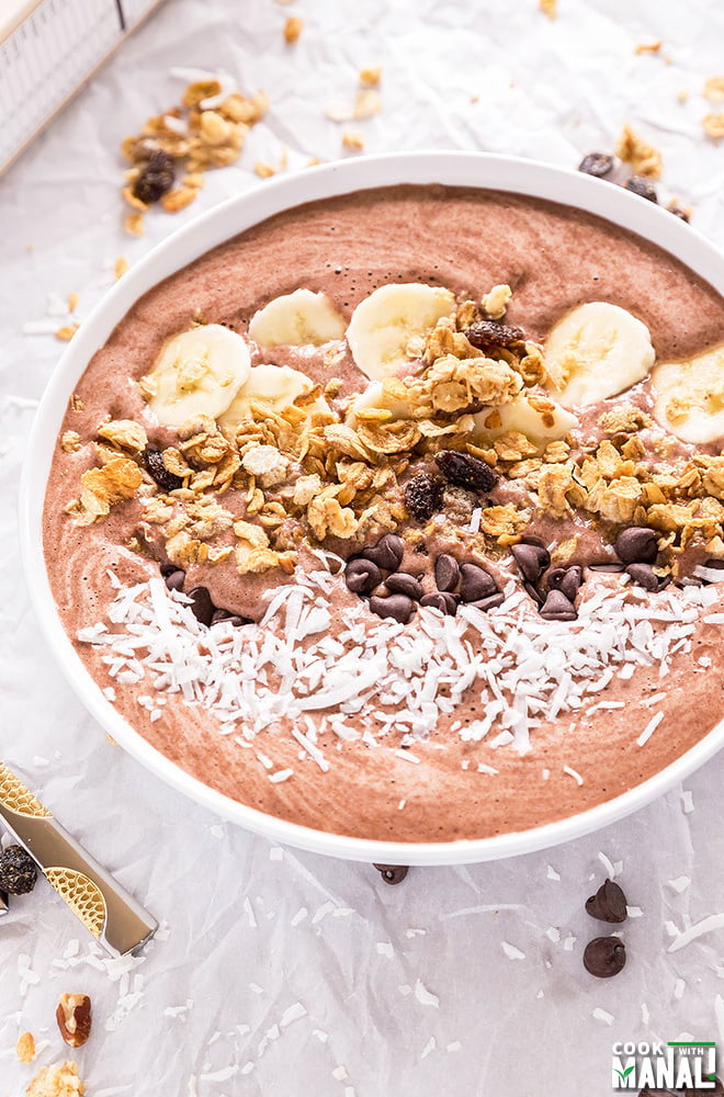 Frozen Banana and Coconut Smoothie Bowl