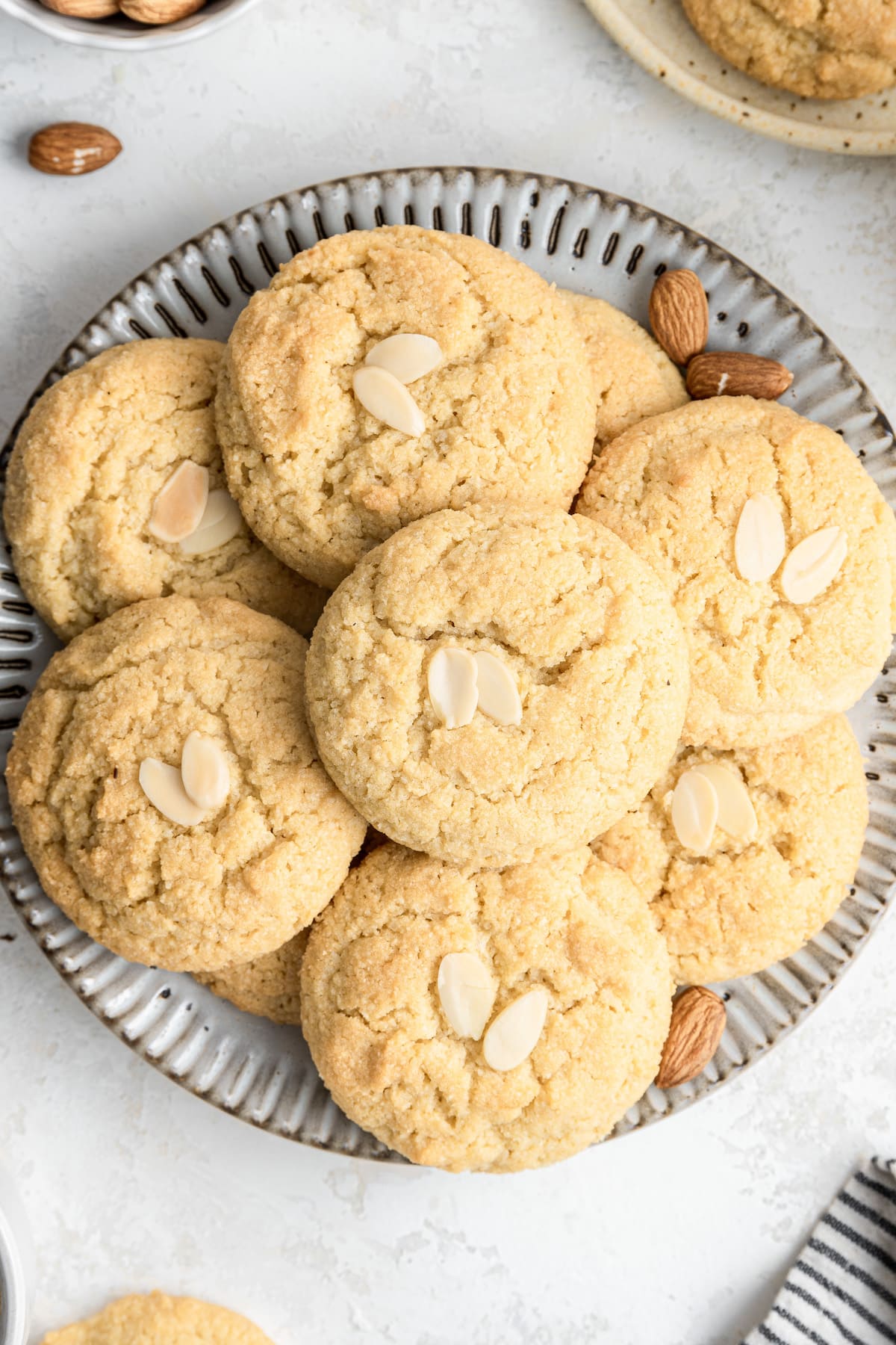 Lightly Dusting Almond Shortbread Cookies