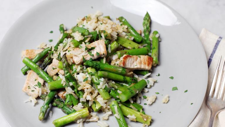 Creamy Lemon Dill Chicken with Asparagus